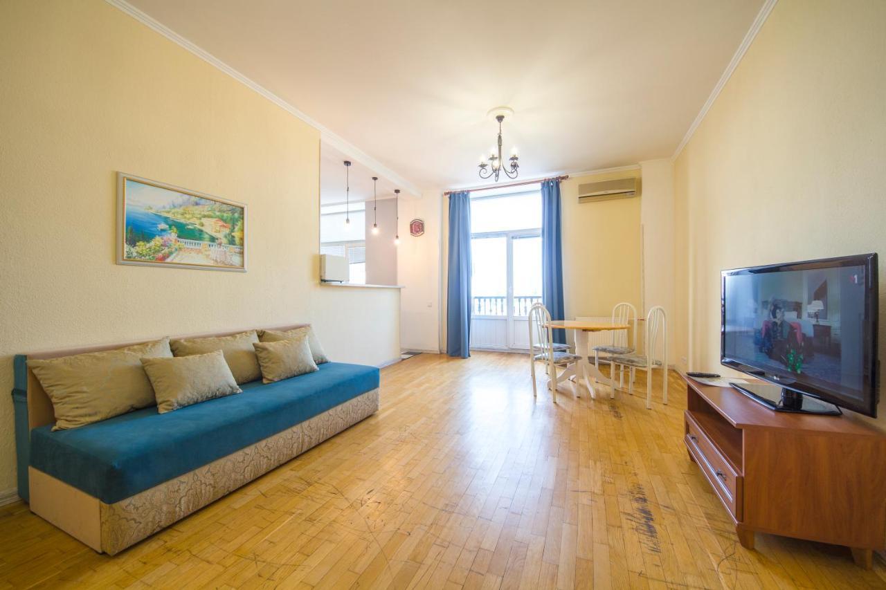 Central Apartments On Khreschatyk Kiev Extérieur photo
