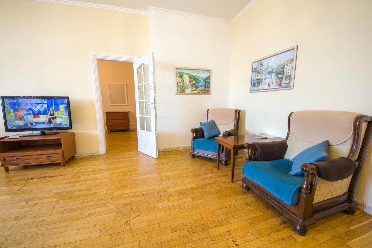 Central Apartments On Khreschatyk Kiev Extérieur photo