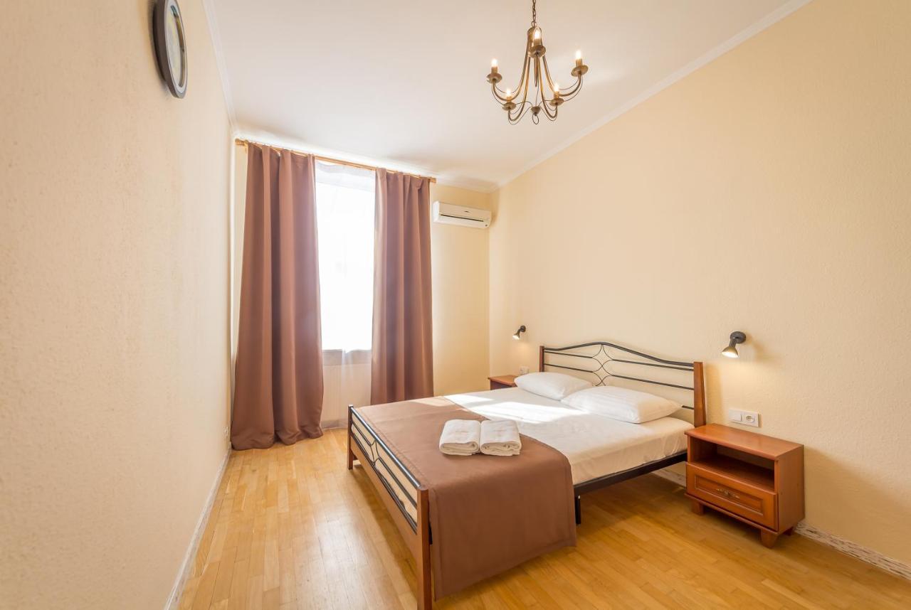 Central Apartments On Khreschatyk Kiev Extérieur photo